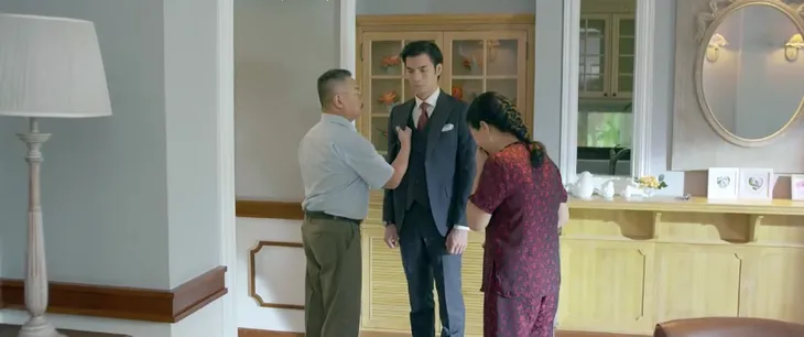 Tình yêu và tham vọng - Tập 31: Không có được tình yêu của Minh, Tuệ Lâm thôi đành giữ kỷ niệm trong tim - Ảnh 2.