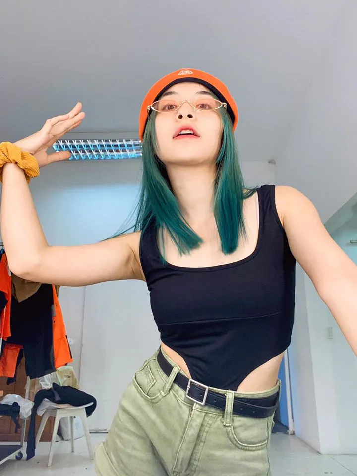 Diễn viên Trần Vân nổi loạn với kiểu tóc mới - Ảnh 2. Diễn viên Trần Vân nổi loạn với kiểu tóc mới - Ảnh 2.