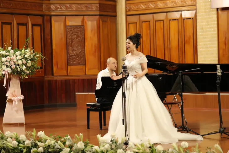 Vì sao Quán quân Sao mai Lương Hải Yến từ chối học bổng trời Tây? - Ảnh 1. Vì sao Quán quân Sao mai Lương Hải Yến từ chối học bổng trời Tây? - Ảnh 1.