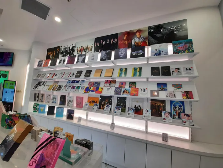 SM TOWN ở Việt Nam có những gì? - Ảnh 2. SM TOWN ở Việt Nam có những gì? - Ảnh 2.