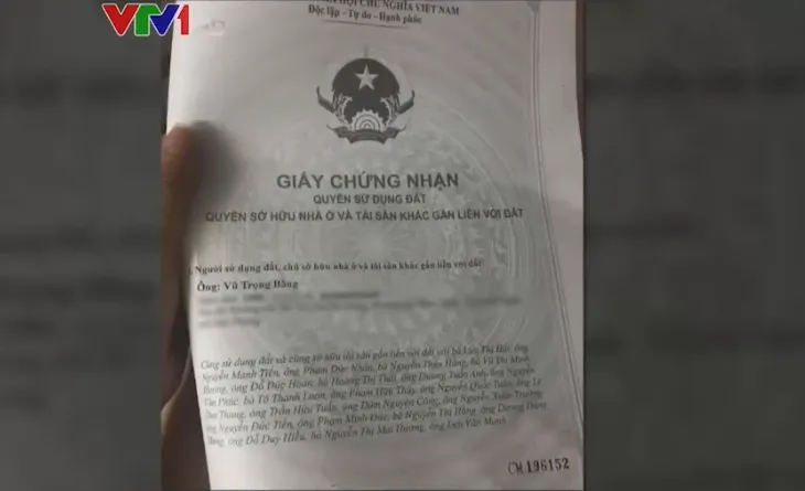 Hơn 20 người đứng tên một sổ đỏ: Mua chung cư mini chẳng khác gì trả tiền... thuê trọ dài hạn - Ảnh 2. Hơn 20 người đứng tên một sổ đỏ: Mua chung cư mini chẳng khác gì trả tiền... thuê trọ dài hạn - Ảnh 2.