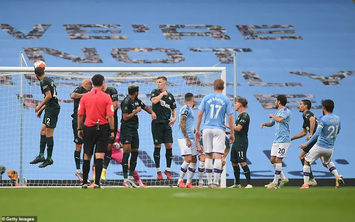 Man City 5-0 Newcastle: Mở tiệc bàn thắng! (Vòng 34 Ngoại hạng Anh) - Ảnh 1. Man City 5-0 Newcastle: Mở tiệc bàn thắng! (Vòng 34 Ngoại hạng Anh) - Ảnh 1.
