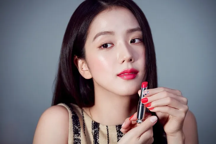 BLACKPINK - Từ thần tượng K-Pop đến các nàng thơ thời trang - Ảnh 8. BLACKPINK - Từ thần tượng K-Pop đến các nàng thơ thời trang - Ảnh 8.