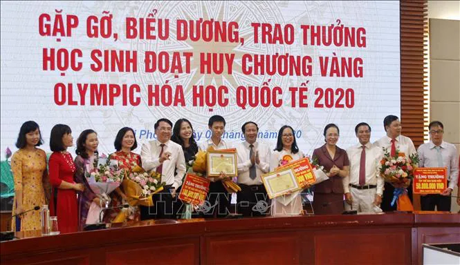 Hải Phòng thưởng nửa tỷ đồng cho “chàng trai vàng” Hóa học Lý Hải Đăng - Ảnh 1. Hải Phòng thưởng nửa tỷ đồng cho “chàng trai vàng” Hóa học Lý Hải Đăng - Ảnh 1.