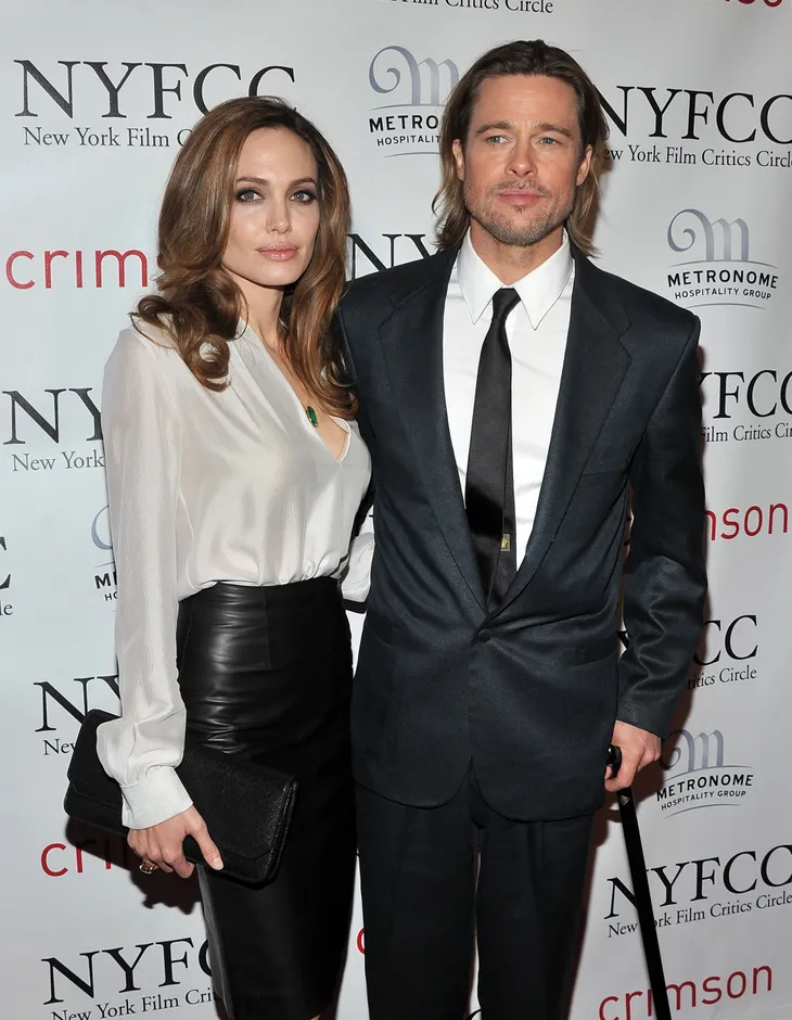 Brad Pitt - Angelina Jolie tiếp tục lùm xùm chuyện ly hôn - Ảnh 2. Brad Pitt - Angelina Jolie tiếp tục lùm xùm chuyện ly hôn - Ảnh 2.