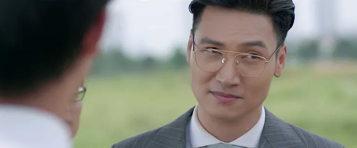 Tình yêu và tham vọng - Tập 45: Linh thay đổi phong cách, tái xuất bên Minh - Ảnh 2. Tình yêu và tham vọng - Tập 45: Linh thay đổi phong cách, tái xuất bên Minh - Ảnh 2.