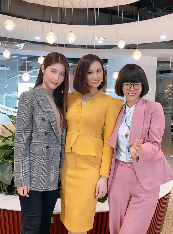 Cặp đôi lạnh như băng trên phim, lại ríu rít ở hậu trường Tình yêu và tham vọng - Ảnh 10. Cặp đôi lạnh như băng trên phim, lại ríu rít ở hậu trường Tình yêu và tham vọng - Ảnh 10.