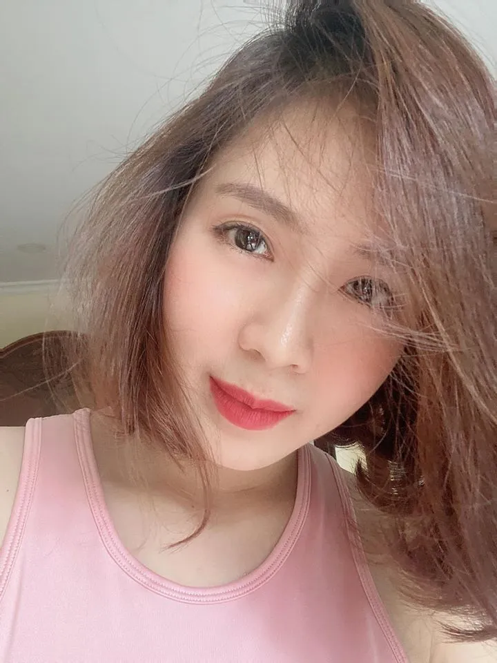 Nhìn lại loạt ảnh này của Hồng Diễm mới thấy cắt tóc ngắn là quyết định đúng đắn - Ảnh 4. Nhìn lại loạt ảnh này của Hồng Diễm mới thấy cắt tóc ngắn là quyết định đúng đắn - Ảnh 4.