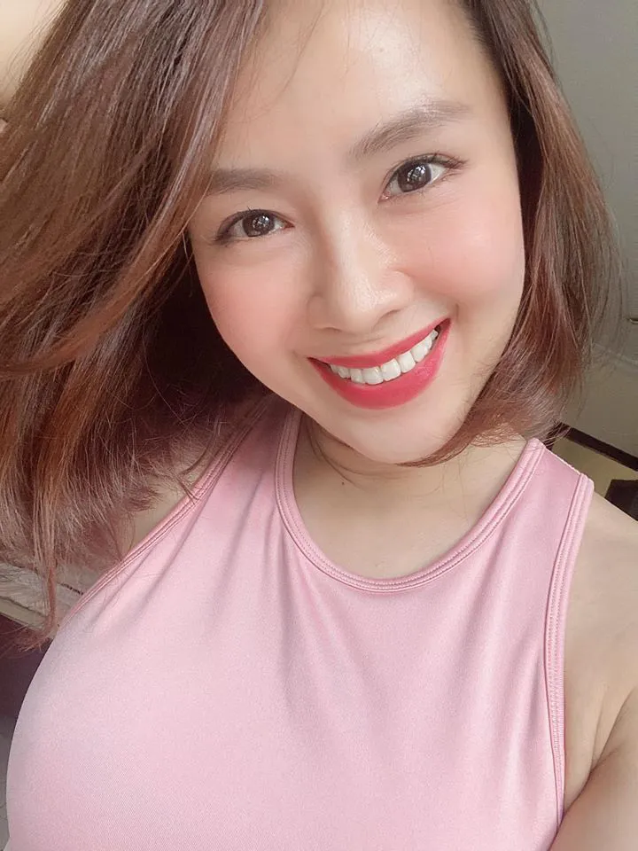Nhìn lại loạt ảnh này của Hồng Diễm mới thấy cắt tóc ngắn là quyết định đúng đắn - Ảnh 1. Nhìn lại loạt ảnh này của Hồng Diễm mới thấy cắt tóc ngắn là quyết định đúng đắn - Ảnh 1.