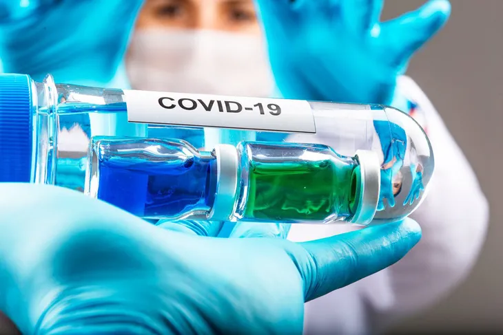 Vì sao phương Tây nghi ngờ vaccine Sputnik V chống COVID-19 của Nga? - Ảnh 4. Vì sao phương Tây nghi ngờ vaccine Sputnik V chống COVID-19 của Nga? - Ảnh 4.