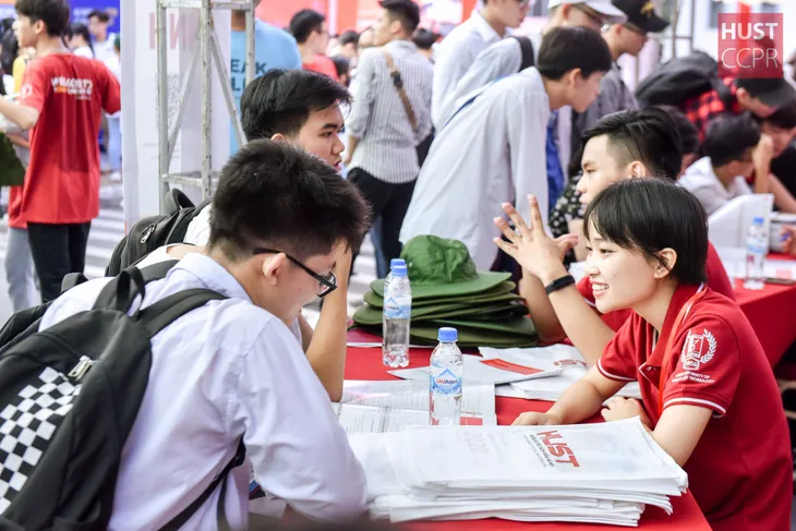 ĐH Bách Khoa Hà Nội mở thêm cửa cho thí sinh vào trường năm 2020 - Ảnh 1. ĐH Bách Khoa Hà Nội mở thêm cửa cho thí sinh vào trường năm 2020 - Ảnh 1.