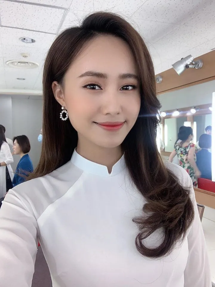 Có một BTV thời tiết Xuân Anh rất khác trên sàn nhảy - Ảnh 1. Có một BTV thời tiết Xuân Anh rất khác trên sàn nhảy - Ảnh 1.