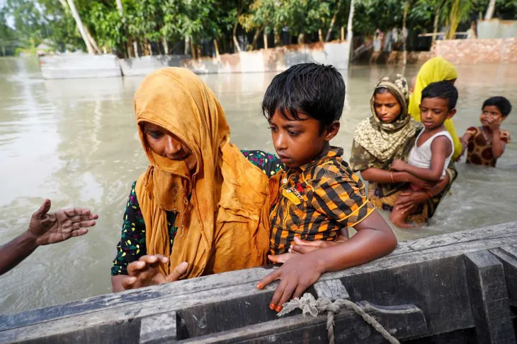 Lũ lụt nghiêm trọng tại Bangladesh, ít nhất 161 người thiệt mạng - Ảnh 2. Lũ lụt nghiêm trọng tại Bangladesh, ít nhất 161 người thiệt mạng - Ảnh 2.