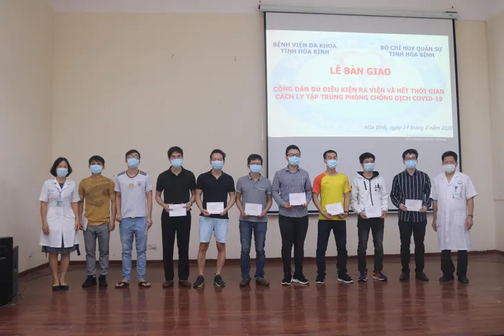 Công bố khỏi bệnh cho 1 bệnh nhân COVID-19 tại Hòa Bình - Ảnh 1. Công bố khỏi bệnh cho 1 bệnh nhân COVID-19 tại Hòa Bình - Ảnh 1.