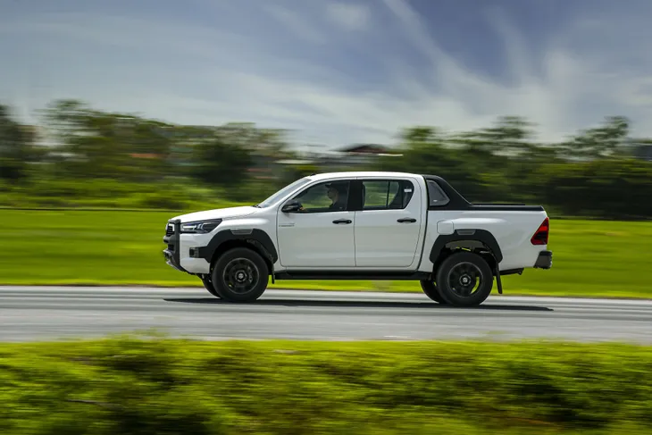 Toyota Hilux 2020 ra mắt với giá hơn 600 triệu đồng - Ảnh 4. Toyota Hilux 2020 ra mắt với giá hơn 600 triệu đồng - Ảnh 4.