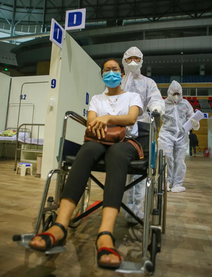 Bệnh viện dã chiến Tiên Sơn sẵn sàng đi vào hoạt động - Ảnh 3. Bệnh viện dã chiến Tiên Sơn sẵn sàng đi vào hoạt động - Ảnh 3.