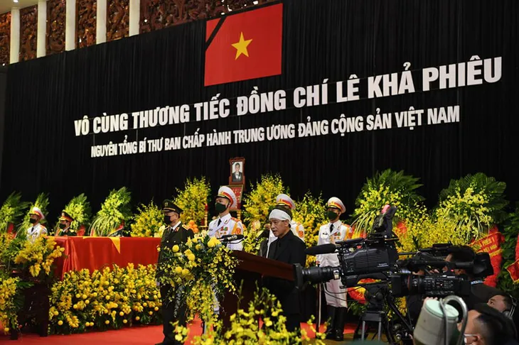 Điếu văn và lời đáp từ xúc động tiễn đưa nguyên Tổng Bí thư Lê Khả Phiêu - Ảnh 4. Điếu văn và lời đáp từ xúc động tiễn đưa nguyên Tổng Bí thư Lê Khả Phiêu - Ảnh 4.