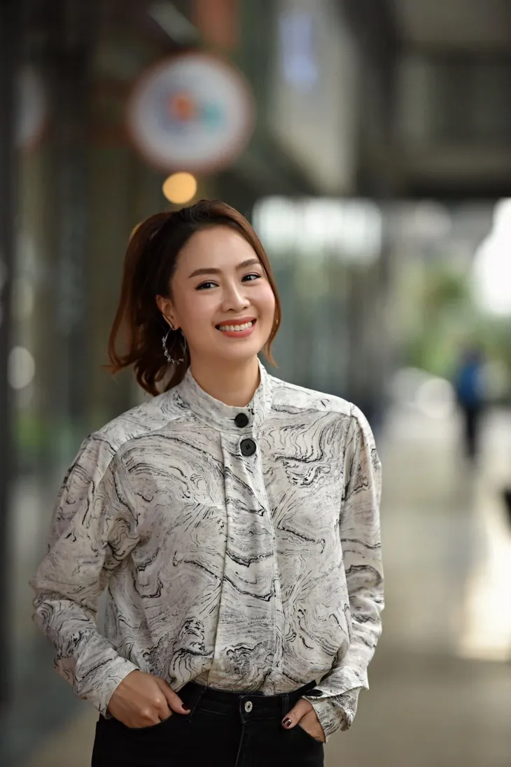 Hồng Diễm: Nguồn cảm hứng tuyệt vời cho những cô nàng công sở - Ảnh 7. Hồng Diễm: Nguồn cảm hứng tuyệt vời cho những cô nàng công sở - Ảnh 7.