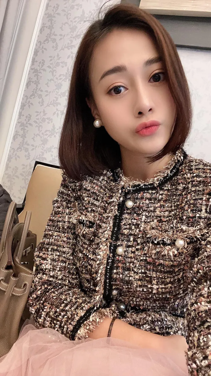Cùng ngắm những kiểu tóc đẹp hút hồn của diễn viên Phương Oanh - Ảnh 8. Cùng ngắm những kiểu tóc đẹp hút hồn của diễn viên Phương Oanh - Ảnh 8.
