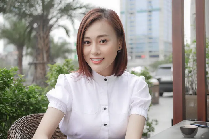 Cùng ngắm những kiểu tóc đẹp hút hồn của diễn viên Phương Oanh - Ảnh 6. Cùng ngắm những kiểu tóc đẹp hút hồn của diễn viên Phương Oanh - Ảnh 6.