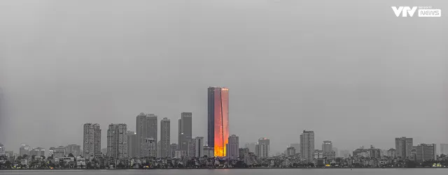 Chùm ảnh: Ngắm nhìn Hà Nội những ngày mưa dông - Ảnh 10. Chùm ảnh: Ngắm nhìn Hà Nội những ngày mưa dông - Ảnh 10.