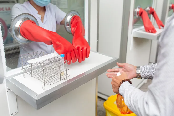 Trao tặng 4 phòng áp lực dương kháng khuẩn di động cho CDC Đà Nẵng - Ảnh 5. Trao tặng 4 phòng áp lực dương kháng khuẩn di động cho CDC Đà Nẵng - Ảnh 5.