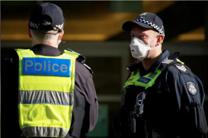 Australia điều tra cơ sở cách ly làm bùng phát dịch COVID-19 - Ảnh 1. Australia điều tra cơ sở cách ly làm bùng phát dịch COVID-19 - Ảnh 1.