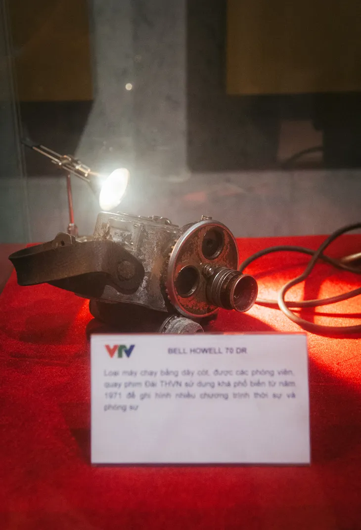 Những kỷ vật đồng hành cùng VTV từ những ngày đầu - Ảnh 2. Những kỷ vật đồng hành cùng VTV từ những ngày đầu - Ảnh 2.