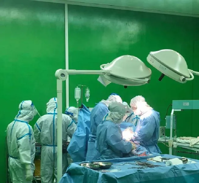 Mẹ và bé sơ sinh mắc COVID-19 tại Đà Nẵng có kết quả xét nghiệm âm tính và được ra viện - Ảnh 1. Mẹ và bé sơ sinh mắc COVID-19 tại Đà Nẵng có kết quả xét nghiệm âm tính và được ra viện - Ảnh 1.