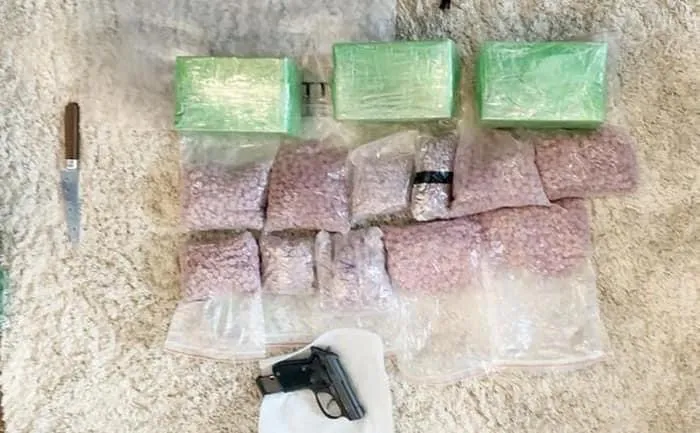 Bị truy nã về tội giết người vẫn điều hành đường dây ma túy - Ảnh 1. Bị truy nã về tội giết người vẫn điều hành đường dây ma túy - Ảnh 1.