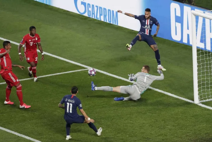 Neymar khóc nức nở khi PSG để tuột chức vô địch Champions League - Ảnh 3. Neymar khóc nức nở khi PSG để tuột chức vô địch Champions League - Ảnh 3.