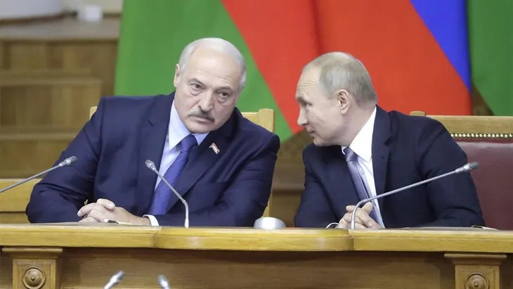 Belarus sẽ là nước đầu tiên nhận vaccine COVID-19 của Nga - Ảnh 2. Belarus sẽ là nước đầu tiên nhận vaccine COVID-19 của Nga - Ảnh 2.