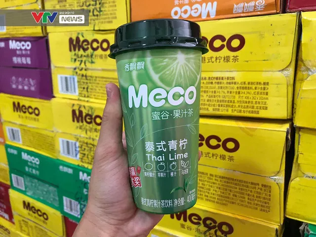 Chặn đứng vụ vận chuyển hơn 10 tấn bánh kẹo, trà sữa phục vụ Trung thu - Ảnh 3. Chặn đứng vụ vận chuyển hơn 10 tấn bánh kẹo, trà sữa phục vụ Trung thu - Ảnh 3.