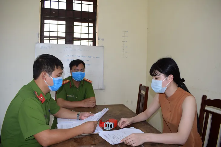 Hưng Yên: Bắt đối tượng làm giả giấy báo trúng tuyển THPT - Ảnh 2. Hưng Yên: Bắt đối tượng làm giả giấy báo trúng tuyển THPT - Ảnh 2.