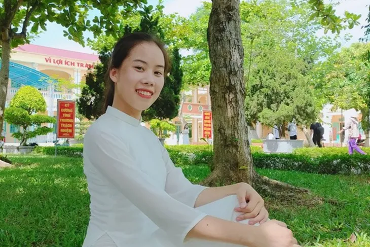 2 nữ sinh đạt điểm 10 môn Ngữ văn THPT dự định học trường gì? - Ảnh 1. 2 nữ sinh đạt điểm 10 môn Ngữ văn THPT dự định học trường gì? - Ảnh 1.