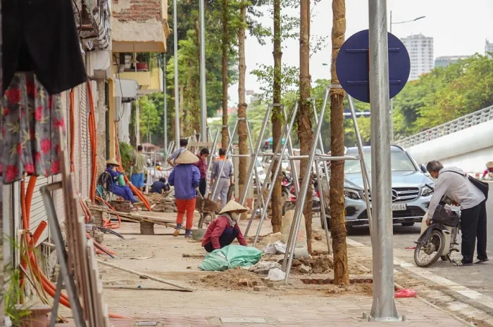 Cận cảnh cầu vượt 560 tỷ đồng của Thủ đô trước giờ thông xe - Ảnh 6. Cận cảnh cầu vượt 560 tỷ đồng của Thủ đô trước giờ thông xe - Ảnh 6.