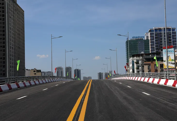 Cận cảnh cầu vượt 560 tỷ đồng của Thủ đô trước giờ thông xe - Ảnh 10. Cận cảnh cầu vượt 560 tỷ đồng của Thủ đô trước giờ thông xe - Ảnh 10.