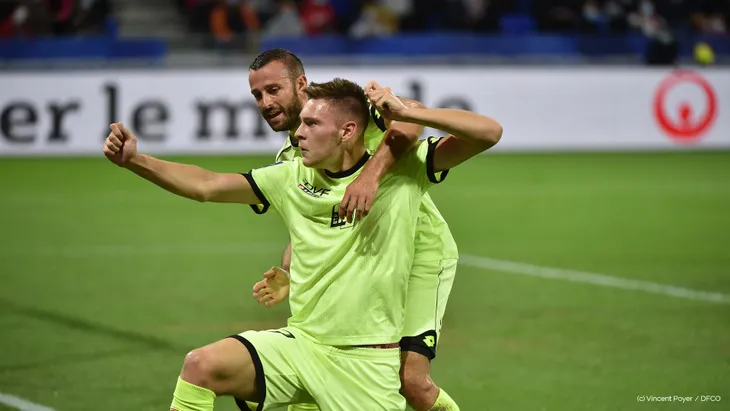 Lyon 4-1 Dijon: Memphis Depay lập hat-trick, Lyon ngược dòng thắng tưng bừng - Ảnh 1. Lyon 4-1 Dijon: Memphis Depay lập hat-trick, Lyon ngược dòng thắng tưng bừng - Ảnh 1.