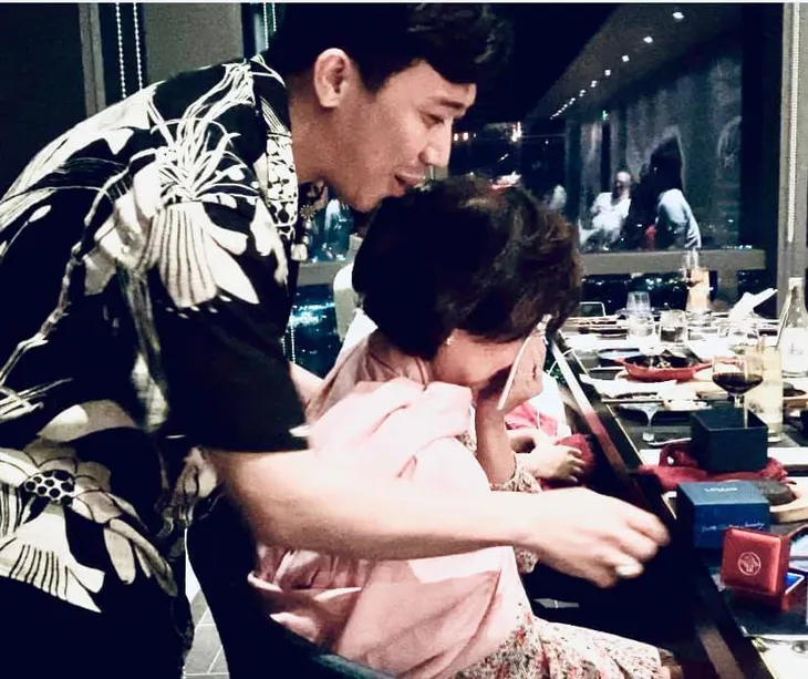 Khéo như Hari Won bảo sao mẹ chồng không thương - Ảnh 2. Khéo như Hari Won bảo sao mẹ chồng không thương - Ảnh 2.