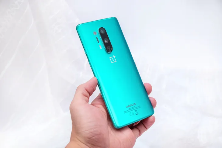 Sát thủ iPhone OnePlus 8 Pro 5G trình làng tại Việt Nam - Ảnh 1. Sát thủ iPhone OnePlus 8 Pro 5G trình làng tại Việt Nam - Ảnh 1.
