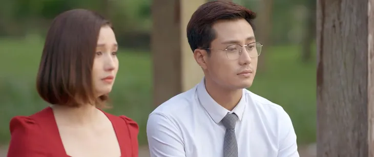 Tình yêu và tham vọng - Tập 52: Tuệ Lâm tỉnh mộng khi đã mất Minh, Sơn đồng cảm khôn cùng! - Ảnh 2. Tình yêu và tham vọng - Tập 52: Tuệ Lâm tỉnh mộng khi đã mất Minh, Sơn đồng cảm khôn cùng! - Ảnh 2.