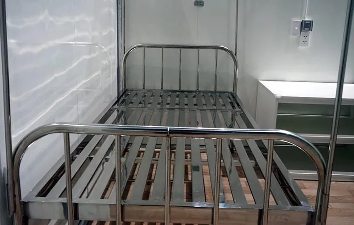 Bệnh viện dã chiến tại Cung thể thao Tiên Sơn hoàn thành phần xây dựng - Ảnh 2. Bệnh viện dã chiến tại Cung thể thao Tiên Sơn hoàn thành phần xây dựng - Ảnh 2.
