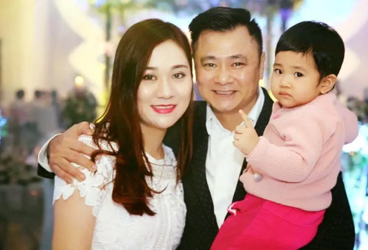 Gia đình hạnh phúc của NSND Tự Long - Ảnh 2. Gia đình hạnh phúc của NSND Tự Long - Ảnh 2.