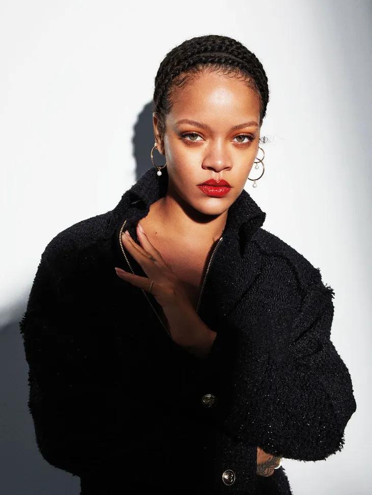 Rihanna siêu nóng bỏng trong bộ ảnh mới - Ảnh 2. Rihanna siêu nóng bỏng trong bộ ảnh mới - Ảnh 2.