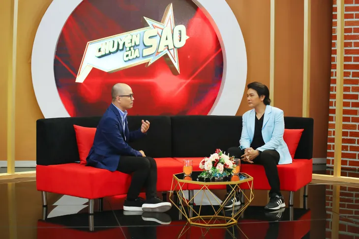 “Thần đồng cải lương” Linh Tý buồn khi bị nói núp bóng cha - Ảnh 1. “Thần đồng cải lương” Linh Tý buồn khi bị nói núp bóng cha - Ảnh 1.