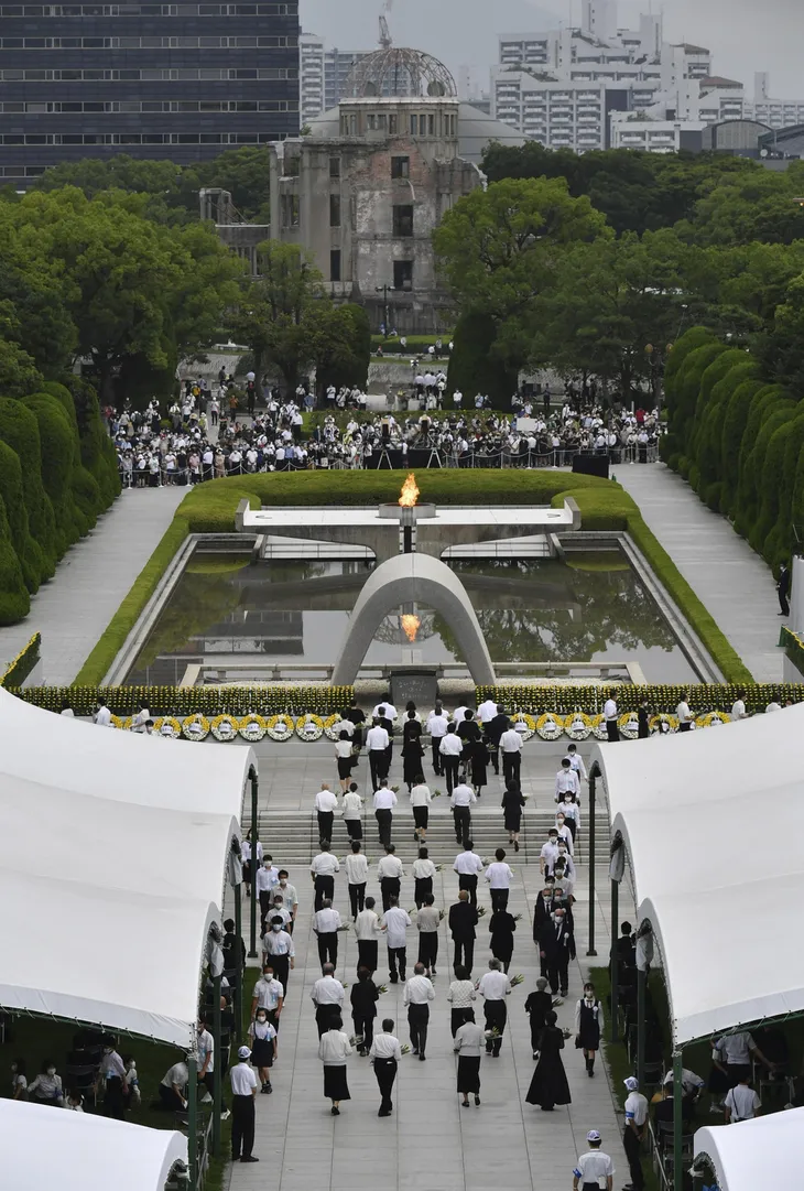 Nhật Bản tưởng niệm 75 năm vụ ném bom nguyên tử ở Hiroshima - Ảnh 1. Nhật Bản tưởng niệm 75 năm vụ ném bom nguyên tử ở Hiroshima - Ảnh 1.