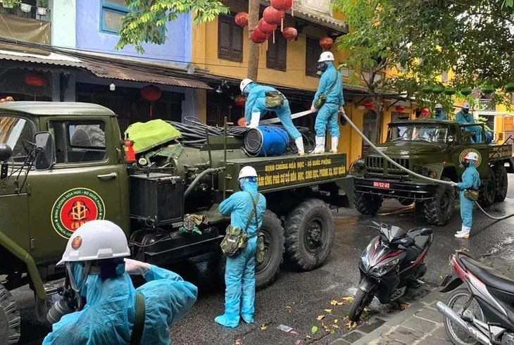 Số ca bệnh tăng nhanh, Quảng Nam quyết liệt ngăn chặn COVID-19 - Ảnh 4. Số ca bệnh tăng nhanh, Quảng Nam quyết liệt ngăn chặn COVID-19 - Ảnh 4.