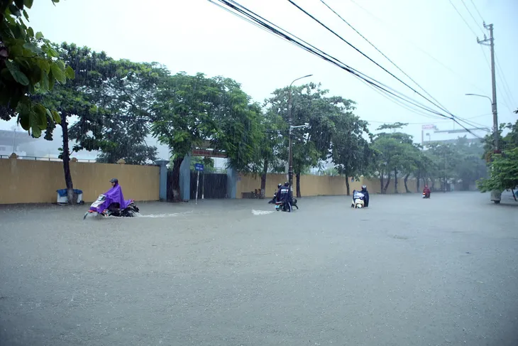 Sạt lở đất ở Lào Cai khiến 2 vợ chồng tử vong - Ảnh 2. Sạt lở đất ở Lào Cai khiến 2 vợ chồng tử vong - Ảnh 2.