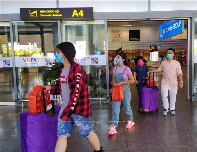 Đà Nẵng hỗ trợ gần 1.700 khách du lịch trở về nhà - Ảnh 1. Đà Nẵng hỗ trợ gần 1.700 khách du lịch trở về nhà - Ảnh 1.