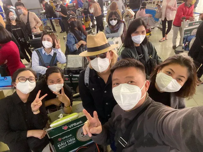 Dàn MC, BTV của VTV hưởng ứng chiến dịch đeo khẩu trang của WHO - Ảnh 7. Dàn MC, BTV của VTV hưởng ứng chiến dịch đeo khẩu trang của WHO - Ảnh 7.